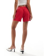 thera piped edge shorts in red and white